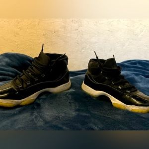 Don’t wear these anymore and they’re used, 9.5 in men, asking for about 100$